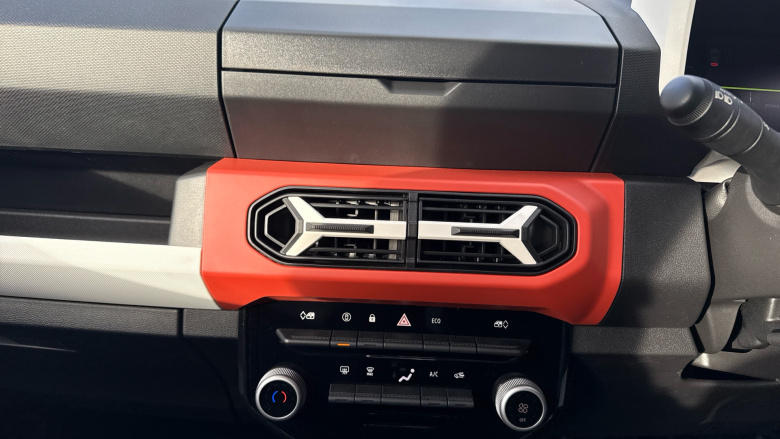 Dacia Spring 27kWh Expression 65 48kW 5dr Auto Electric Hatchback